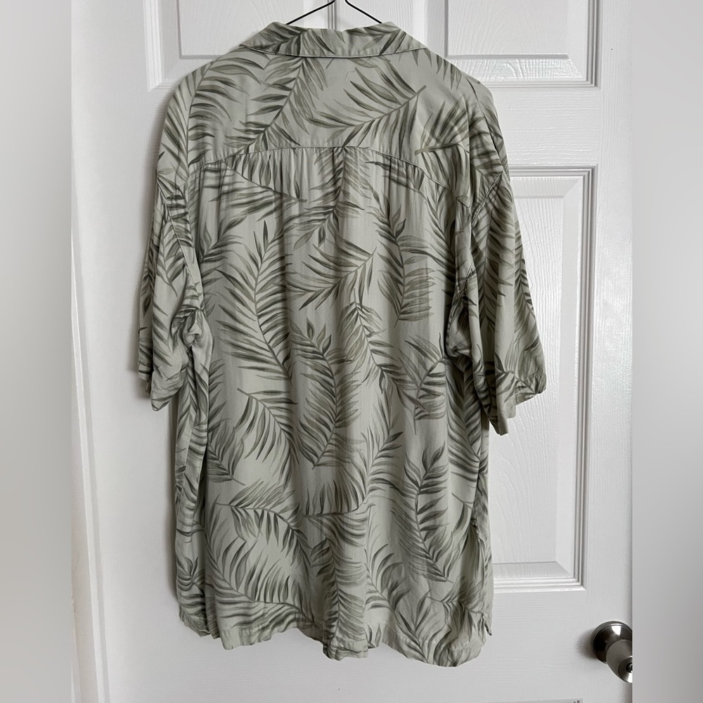 ⭐️George tropical button up - Picture 5 of 5